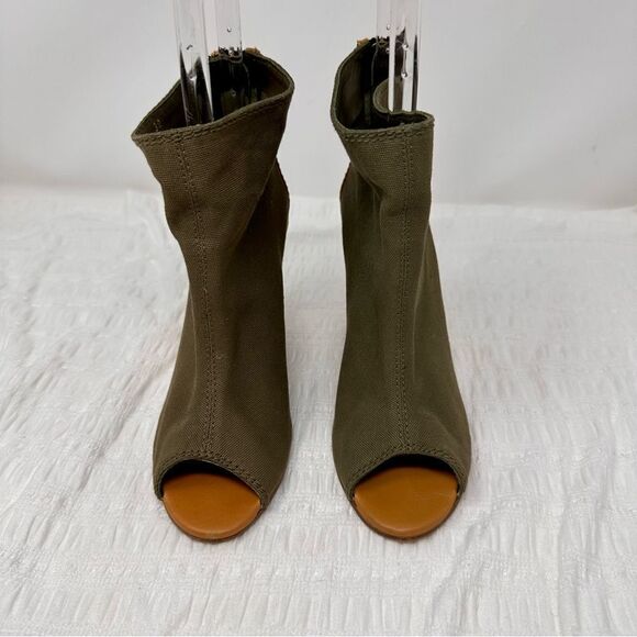 CH Carolina Herrera Olive Green Open-toed Bootie Wedges- Size 8.5 - Picture 2 of 14